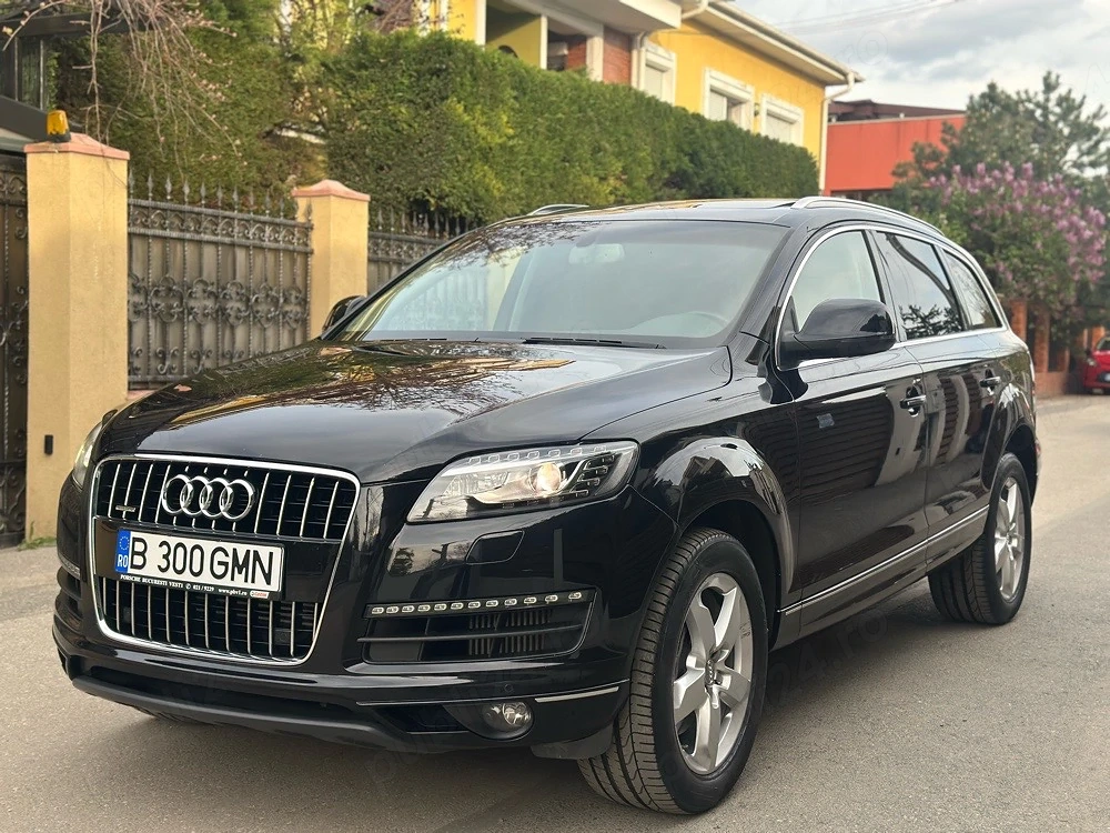Audi Q7   2015 7 Fabricatie  7 Locuri  Panorama   3.0TDI 245cp  Full Chrome  Piele Navigatie  Servic