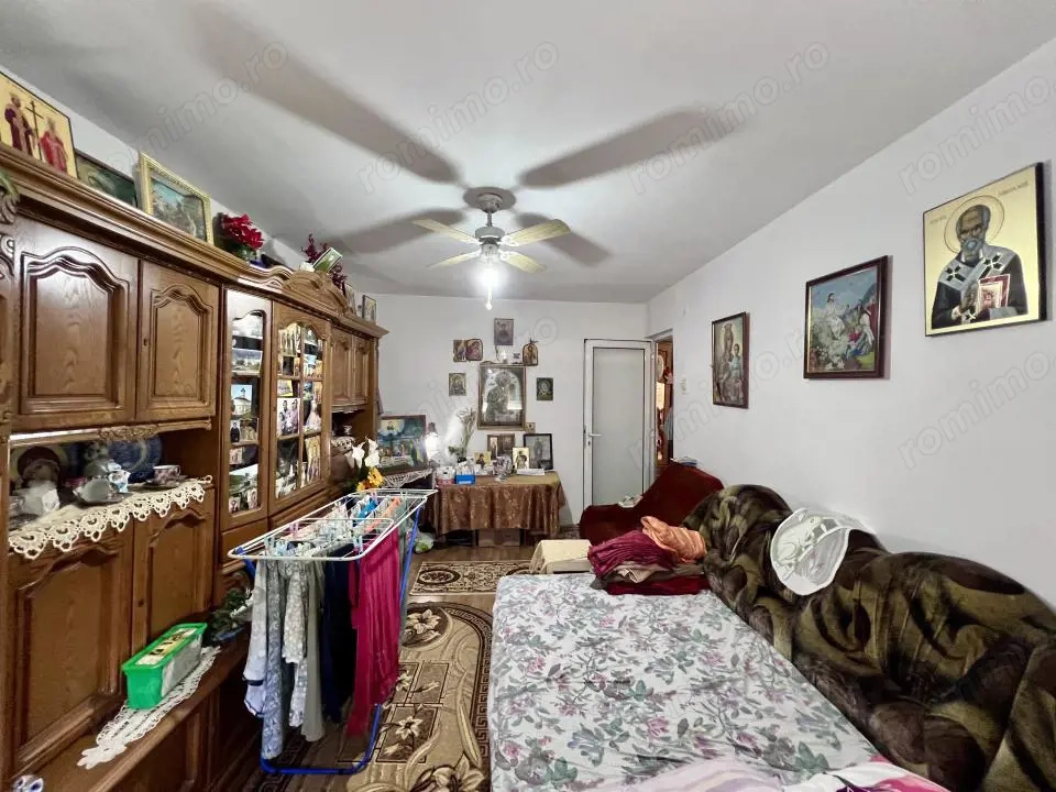  Apartament 2 camere, decomandat, 43 mp utili - Torontalului