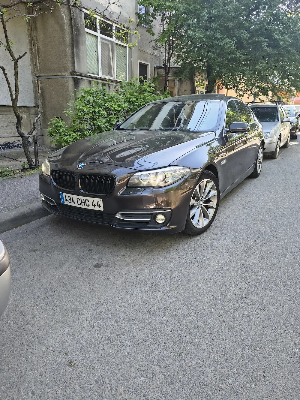 BMW F10 diesel 2014 euro 6 motor 2 L fara adeblu in stare impecabila