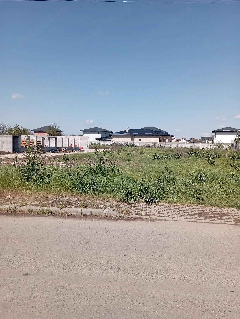 Vind teren intravilan in Dragomirești Vale