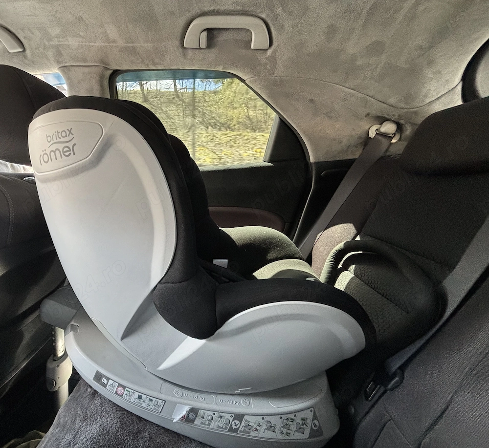 Scaun auto Britax. Rotativ 360 cu baza isofix
