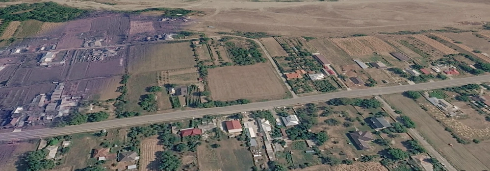 Teren intravilan intrare din DN.-4500 mp.Doina
