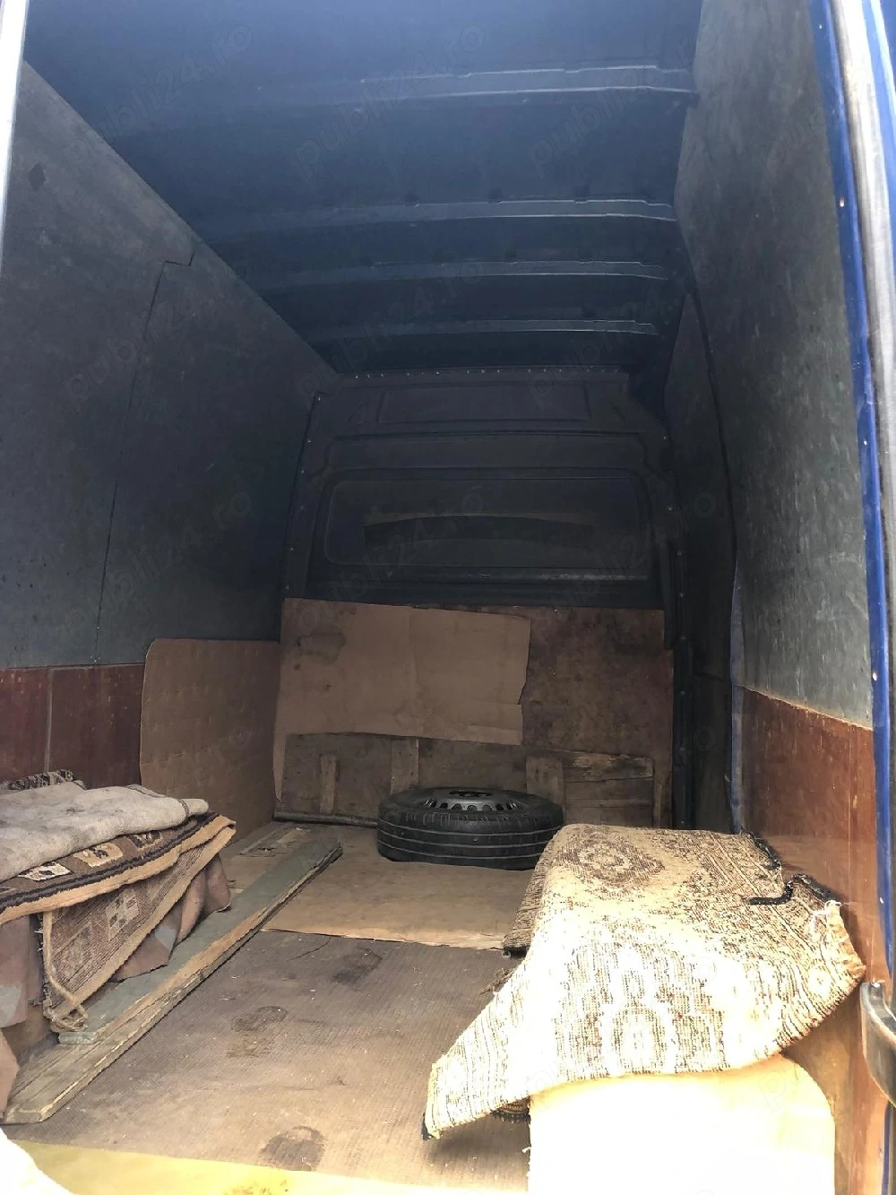 vând Mercedes sprinter dublă roată 