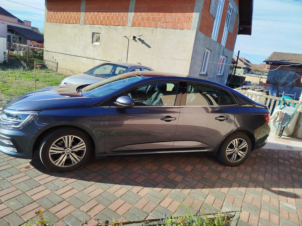 Megane 2024 puțin rulat