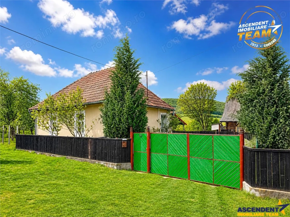 Casa cu farmec rustic + teren privat de 3.315 mp, Borosneul Mic, Covasna