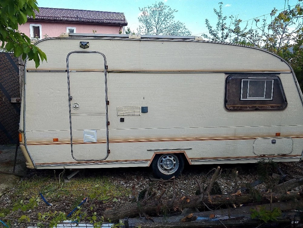 Schimb rulotă în stare foarte bună cu bună ce-a mai lungă sau FIAT Ducato ce-a mai lungă 