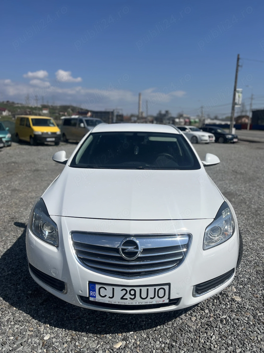 Vând Opel Insignia