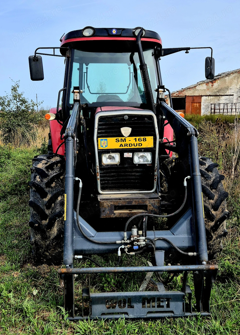 Tractor cu incarcator frontal 