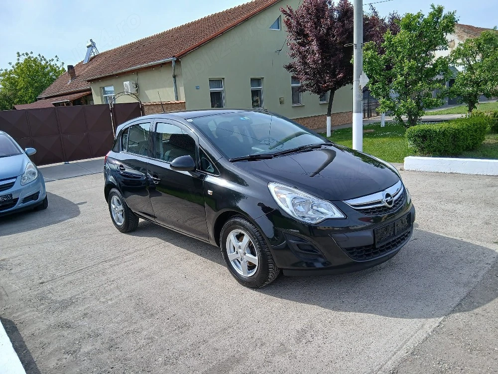 Opel Corsa 1,3 cm Benzina euro 5 2014