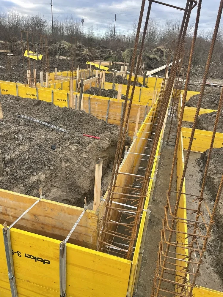 Angajez muncitor constructii cu experienta dulgherie cofraje beton fierar betonist