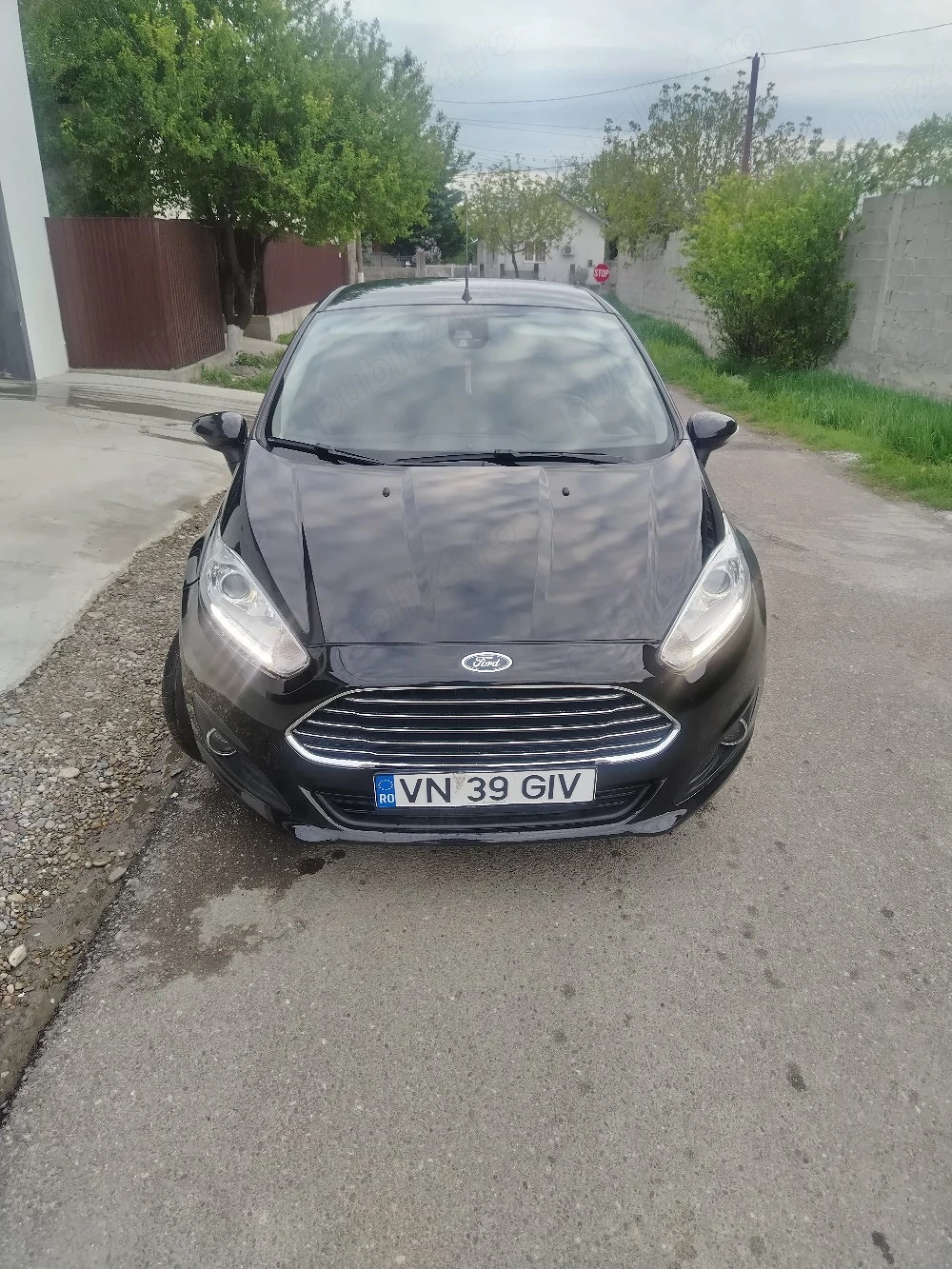 Vând Ford Fiesta