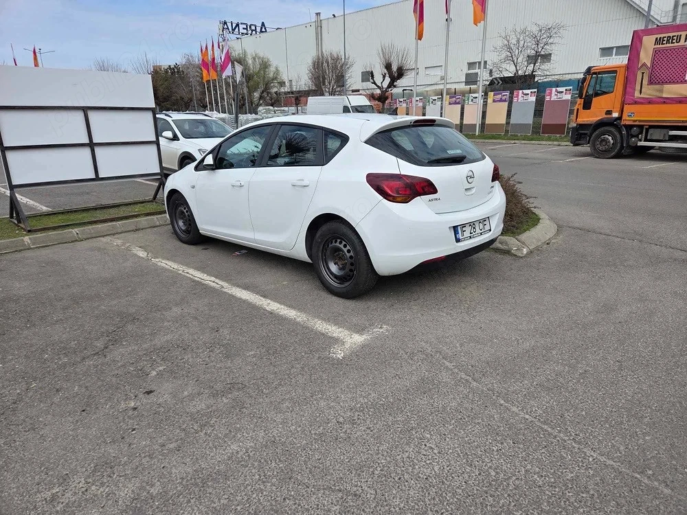 Opel Astra J Cosmo 2010 Hatch   1.7 CDTI 125CP   Manual   AFL Bi-Xenon