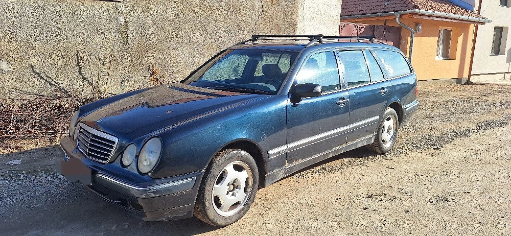 Dezmembrez Mercedes E class w210 2.2cdi automat. 