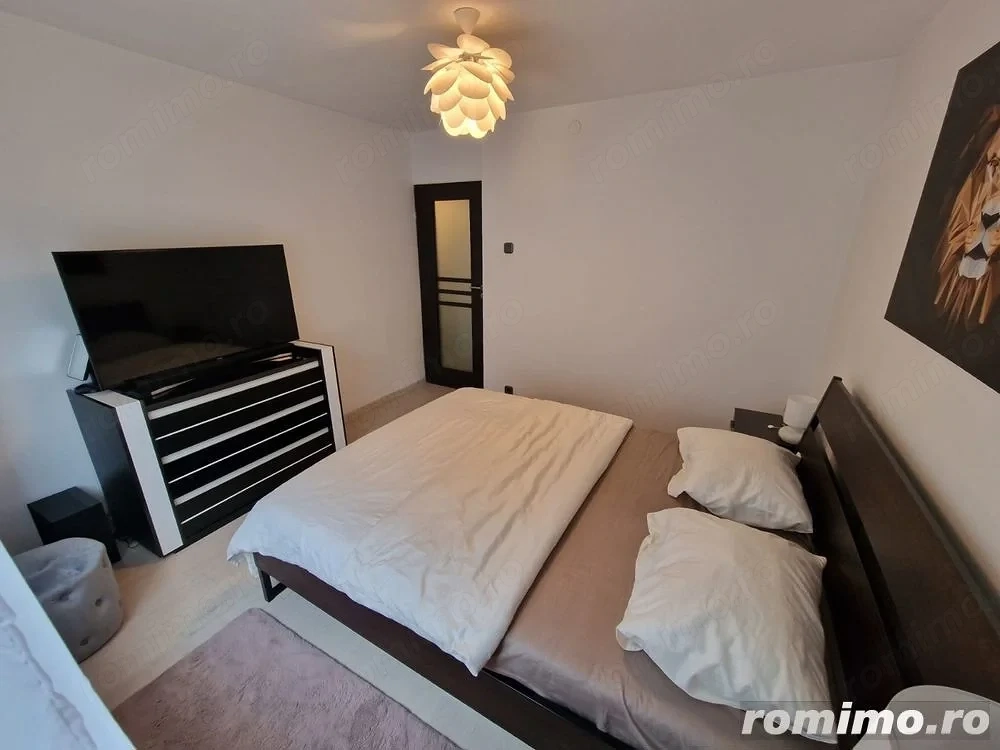 De inchiriat apartament 3 camere in zona Complex Studentesc