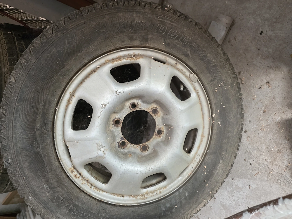 Anvelope plus 4 genti