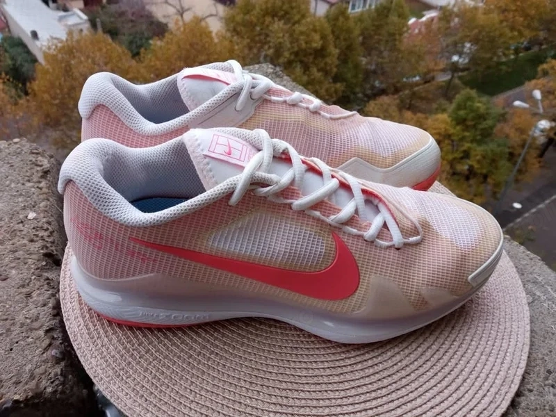  Nike Court Air Zoom Vapor Pro, marimea.41, UK 7 (26 cm) made in Vietnam.