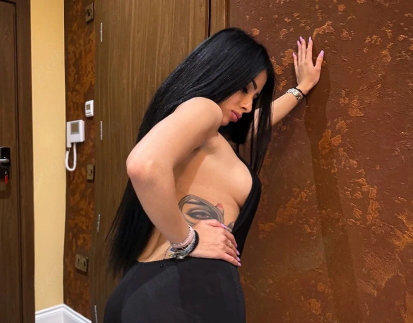 RUBY poze reale x femeie cu forme !! Poze reale ! Nu intreba pt poze    video in privat !