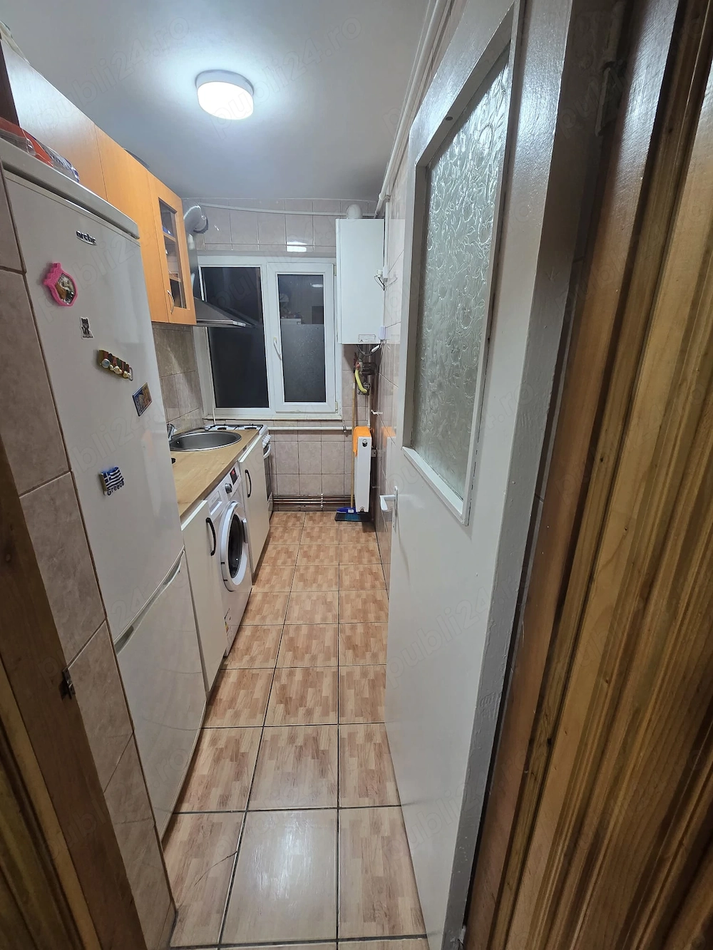 Închiriez apartament 