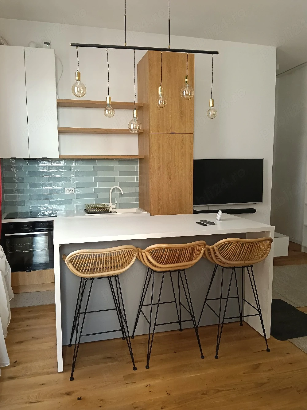 Apartament de închiriat în zona centrală 