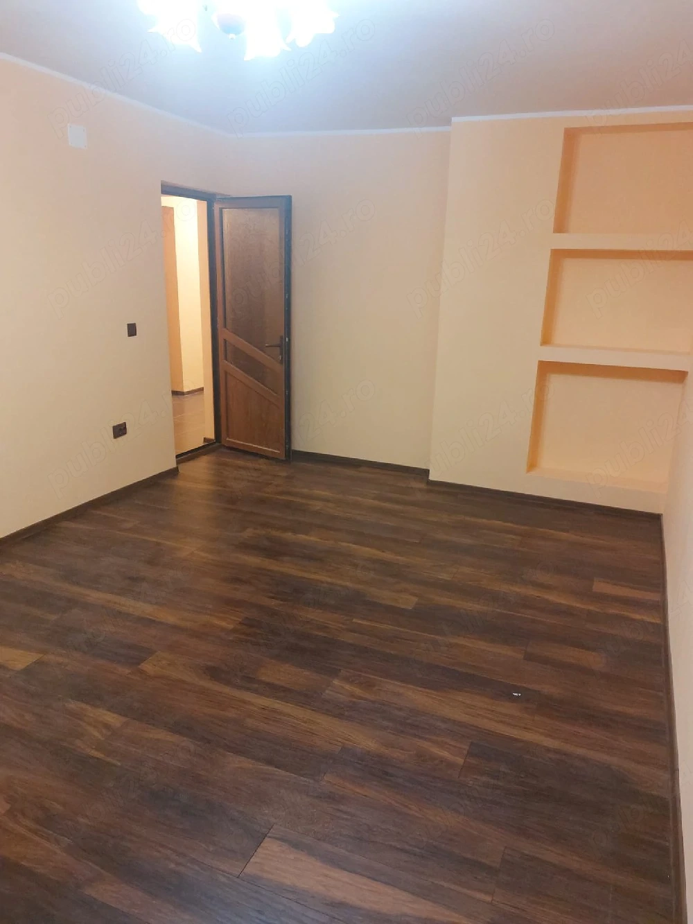 apartament 3 camere 80 mp