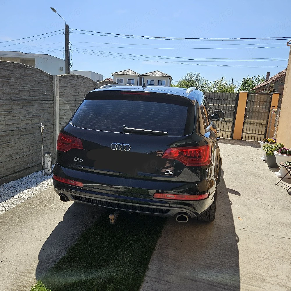 Audi Q7  An 2015