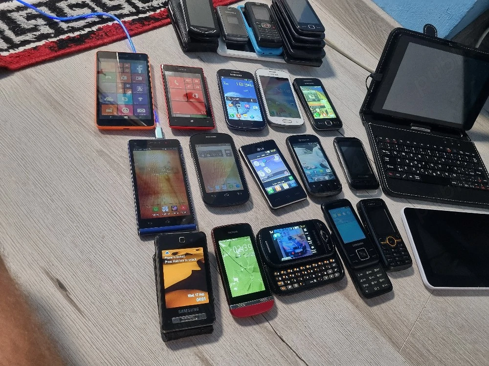 vand telefoane 
