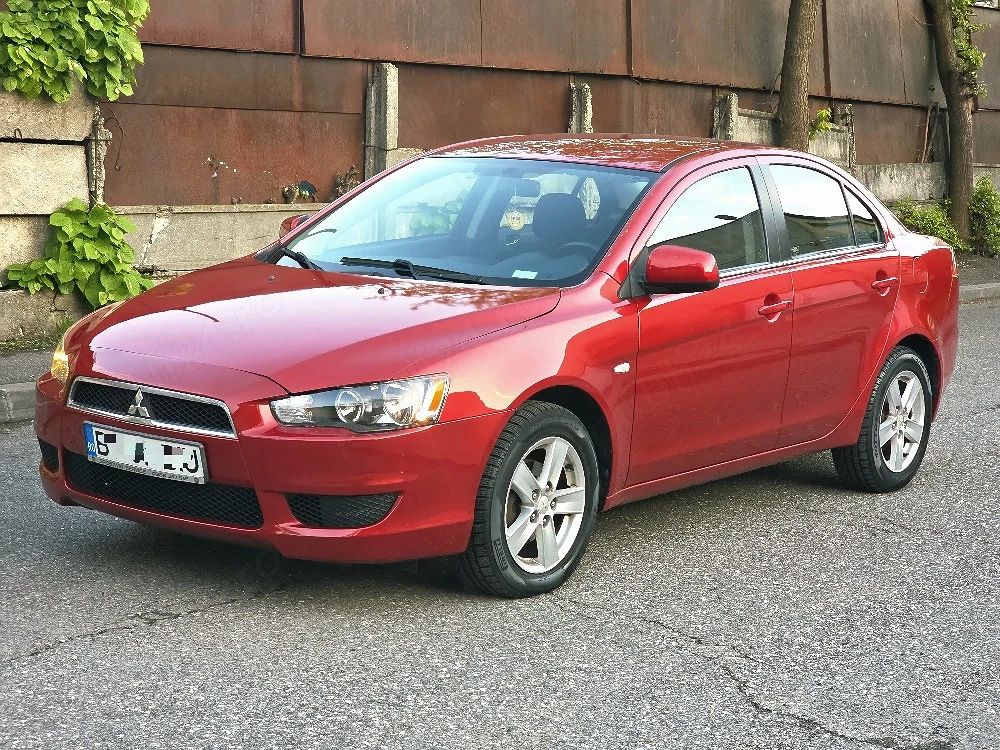 Doar 66.000km Mitsubishi Lancer 2009 1.5 benzina 