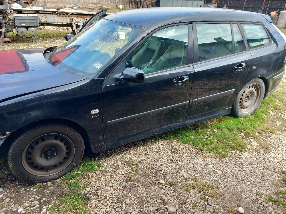 Saab accidentat