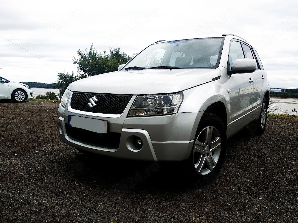 Vând Suzuki grand Vitara 2.0 Benzina GPL Automat 