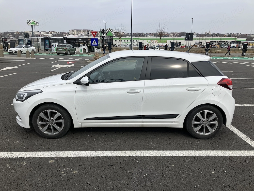 Hyundai i20 2018 LED LINE, primul proprietar, carte service, 23600 km