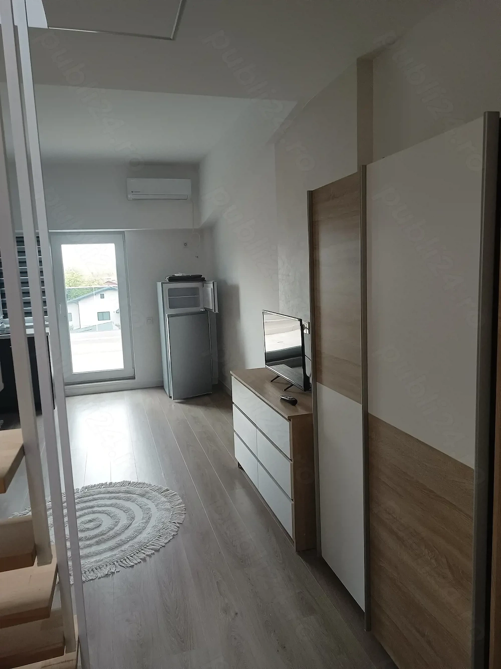 Studio ultramodern, central