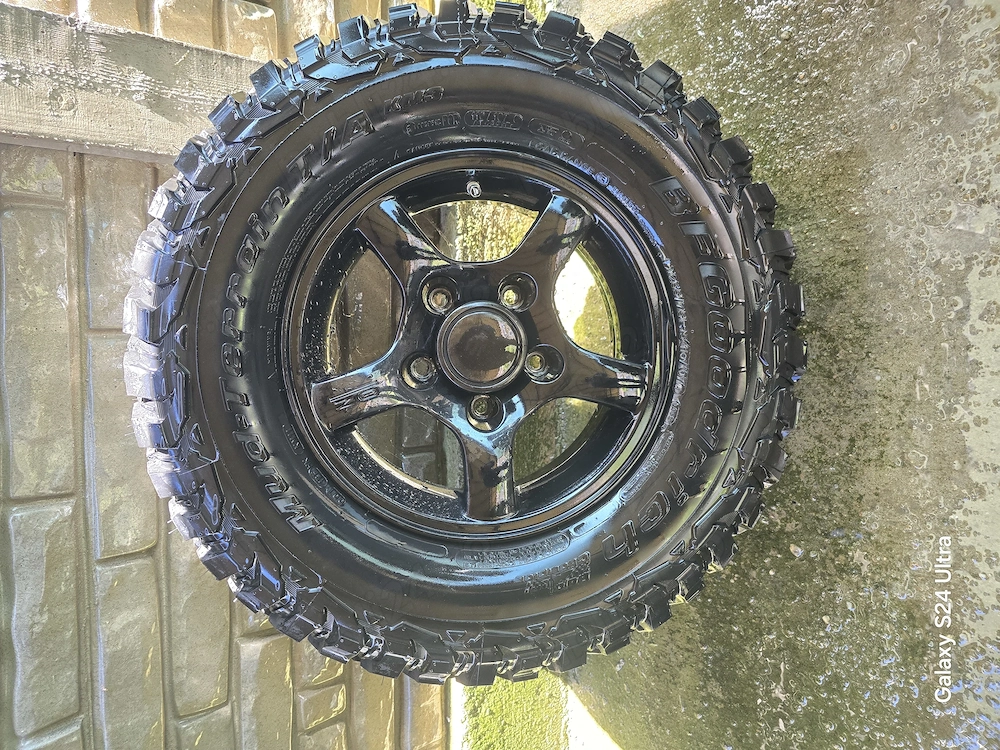 Vand 5 roti pentru Jimny 235/75/15