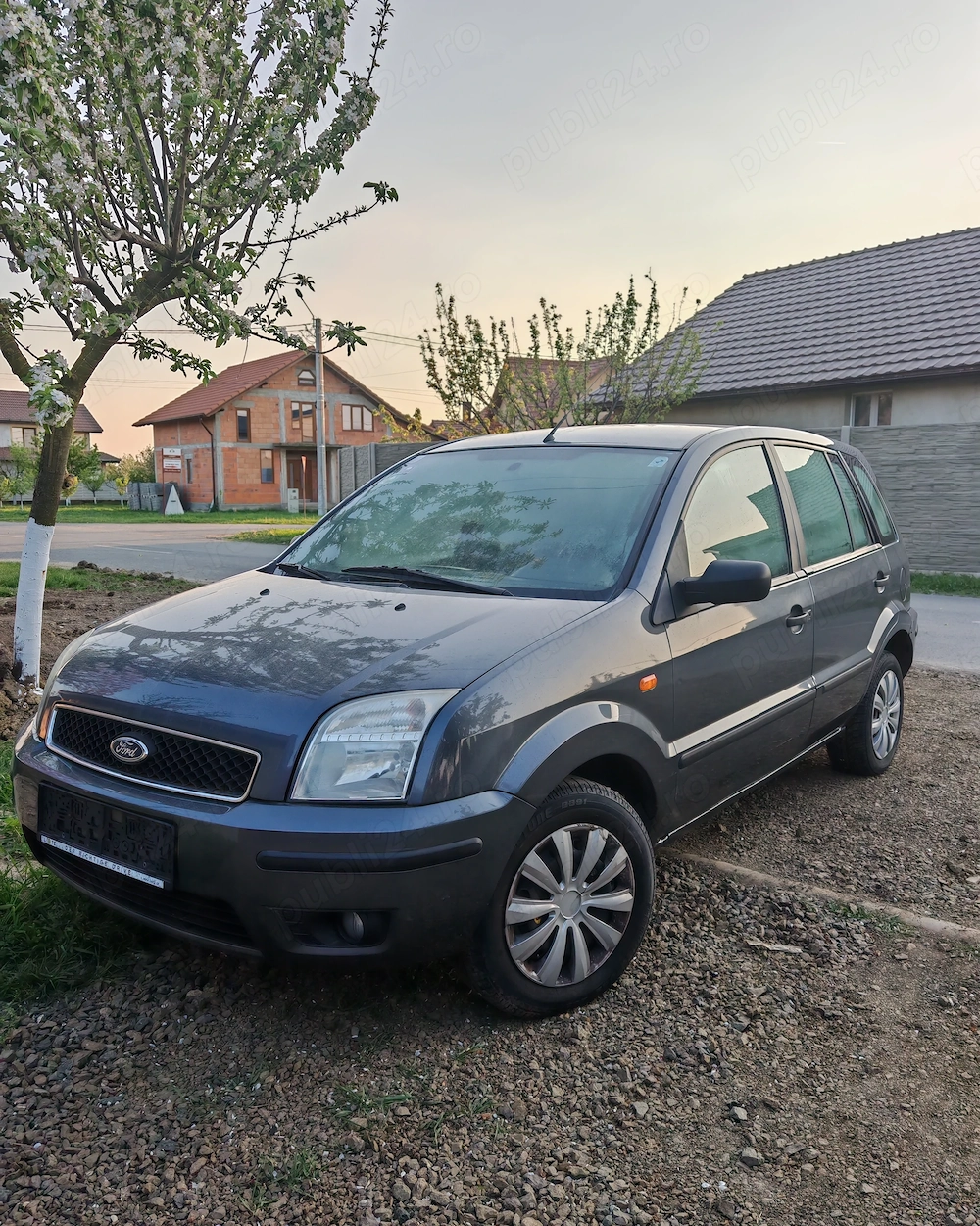 Vând Ford Fusion 