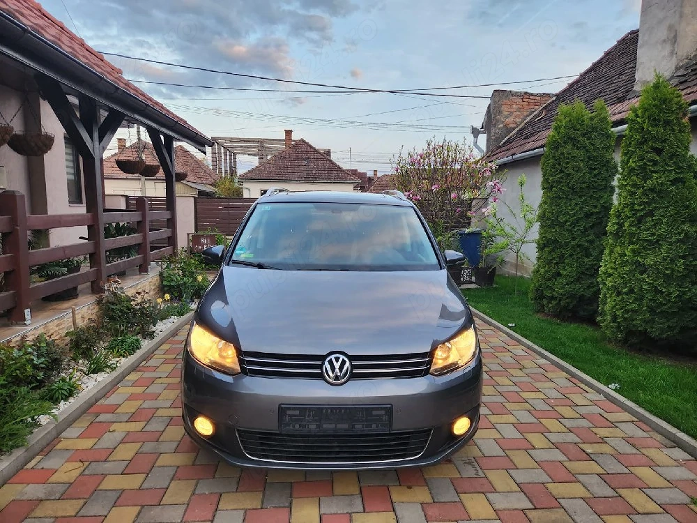 VW Touran 2014 - 2.0 TDI - DSG - Panorama - Family Edition   