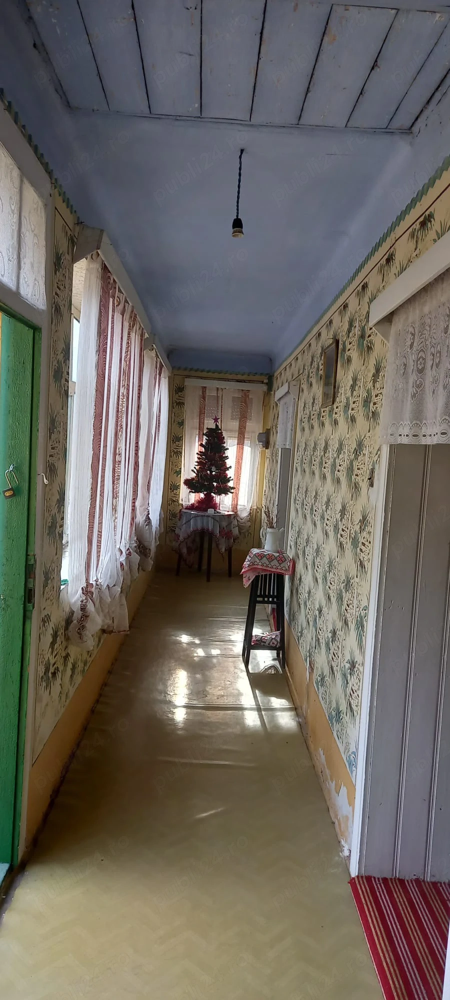 casă lntre petris si Săvârșin  6400 mp intravilan deschidere la DN 94 ml