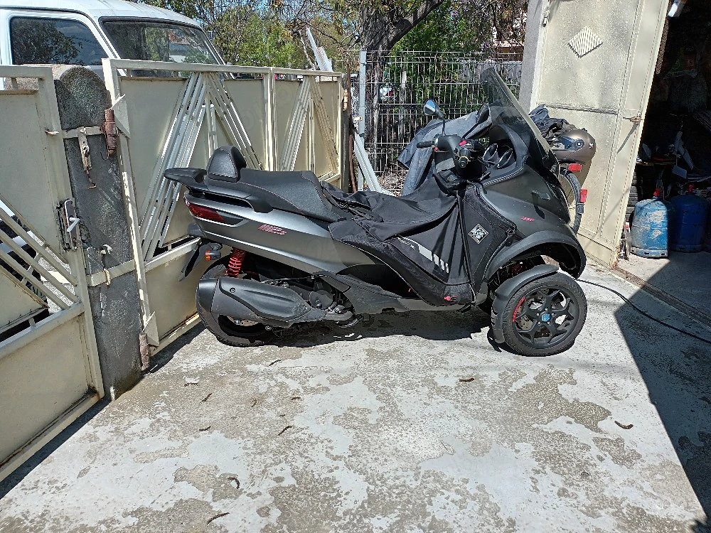 vand Piaggio mp3 , 350 cc
