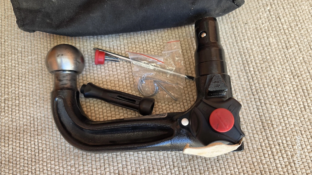 Carlig remorcare demontabil VW Passat B6/B7 /B8 + cheie (antifurt)