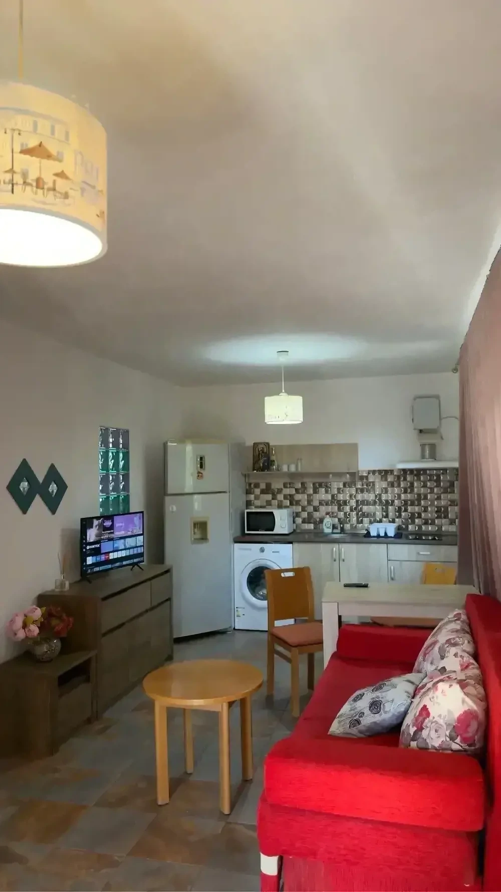 Inchiriez apartament
