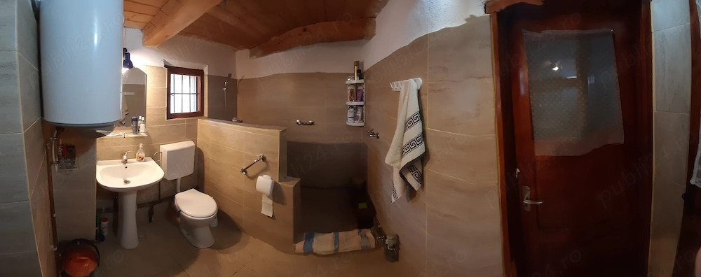 Casa si curte 1800m2 zona Colonesti, Olt tel.  