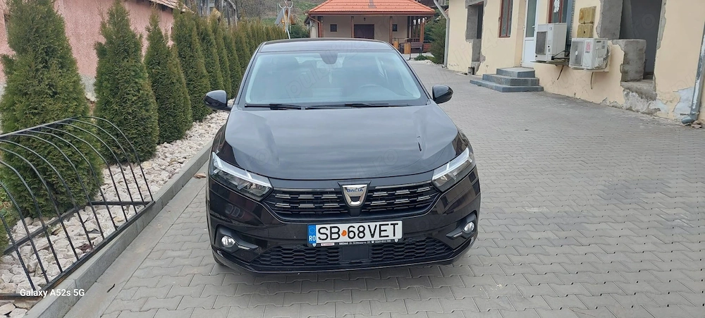 Vând Dacia Logan 3 în stare perfectă, toate reviziile la reprezentanță, 96.000 km.
