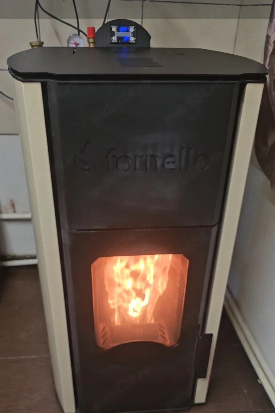 Vand termosemineu FORNELLO DE 25 KW si 3 calorifere