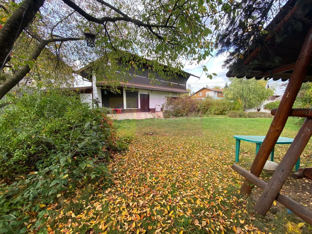 Vila de vânzare cu 4 camere în Breaza