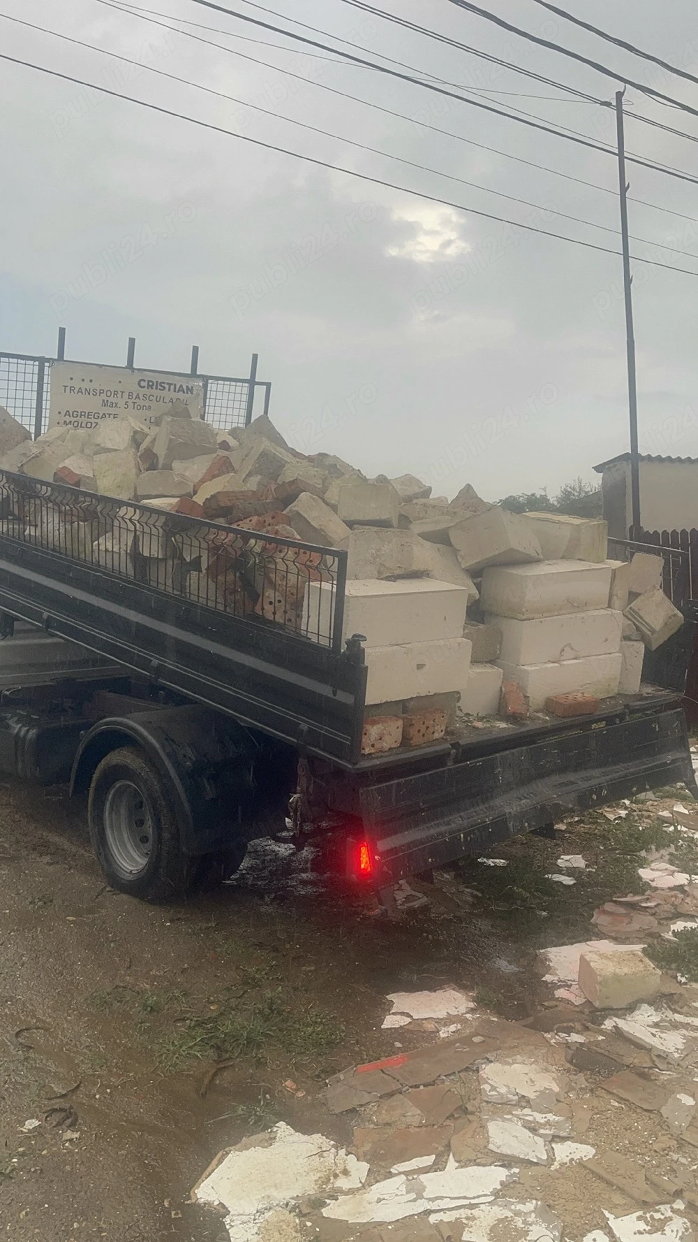 Transport Iveco 5 tone basculabil 3 parti