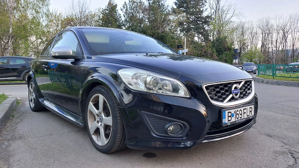 Volvo C30 cu trapă, 2012, stare perfecta de functionare, aflata in circulatie.