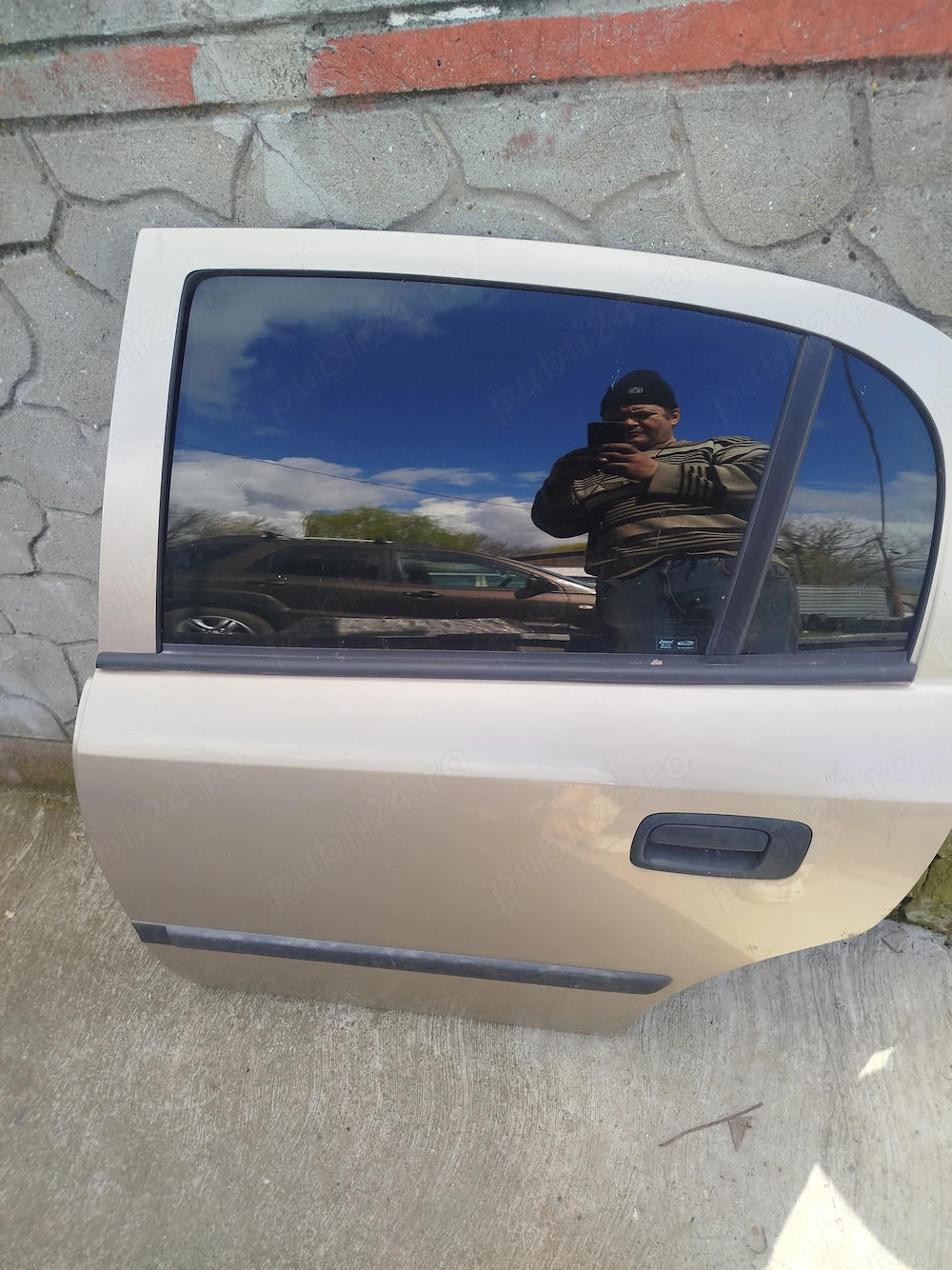 Dezmembrez Opel Astra g 
