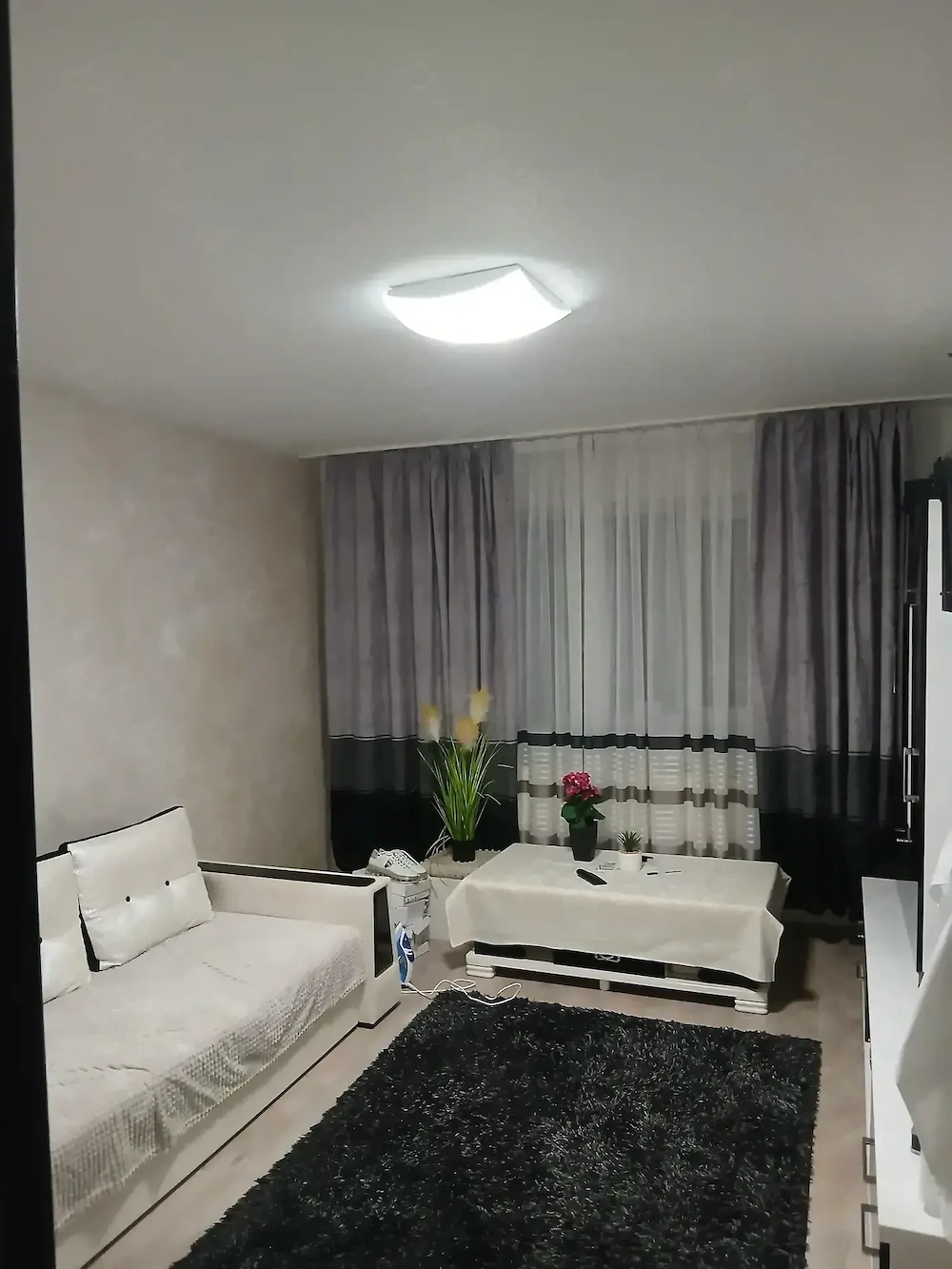 Vand Apartament 2 camere