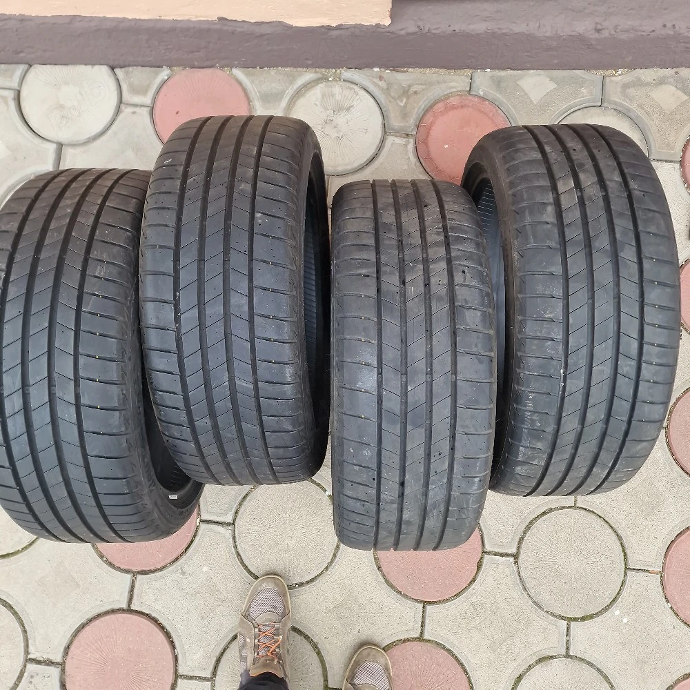 4 Anvelope bridgestone 225/40 R19