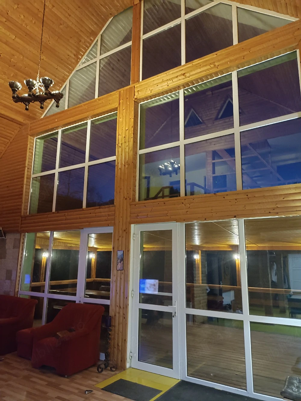 Cabana de închiriat Coada Lacului Lesu  Remeti Bh