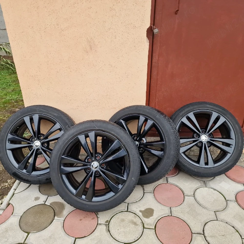 4 Jante și anvelope 215.50.R18