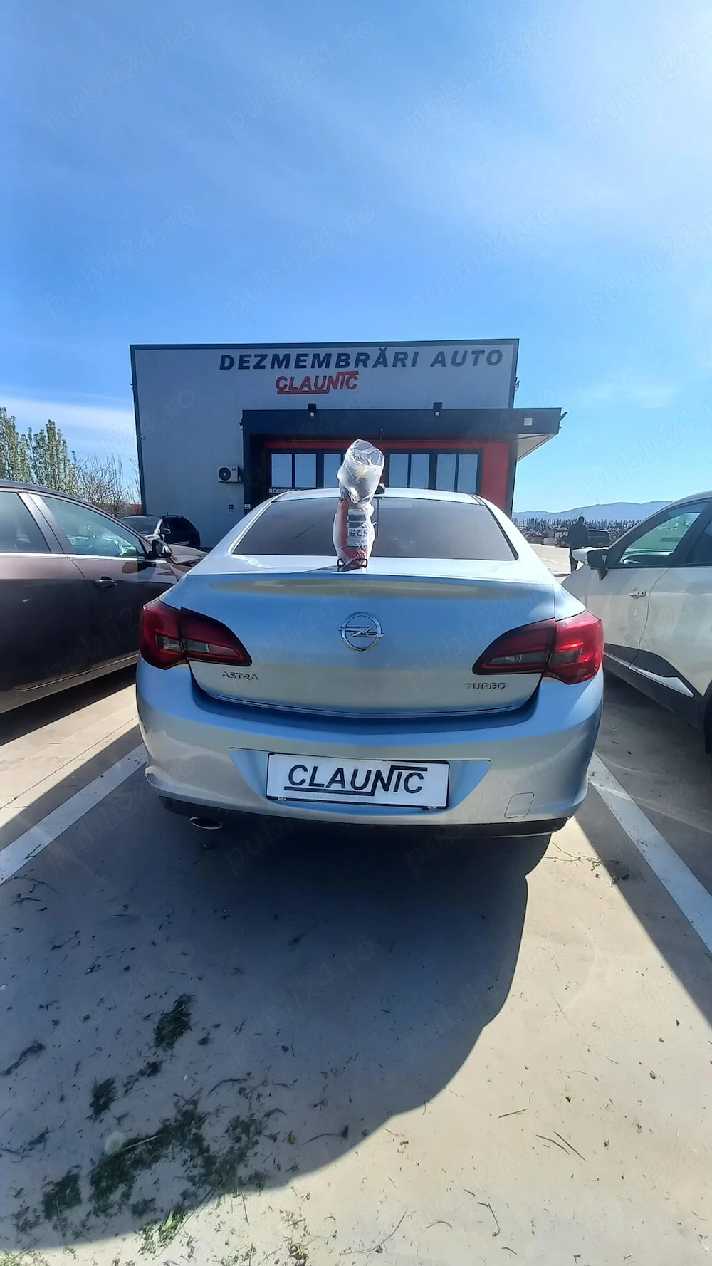 Dezmembram Opel Astra J limuzina 1.4 Turbo B14NET